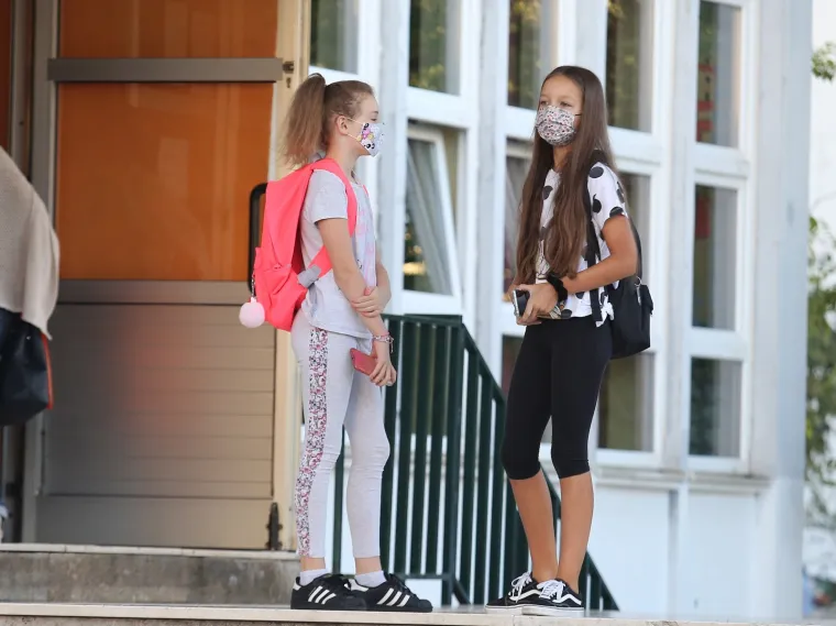 Gotovo pola milijuna djece krenulo u &scaron;kolu: Nastava počinje pod posebnim epidemiolo&scaron;lim mjerama