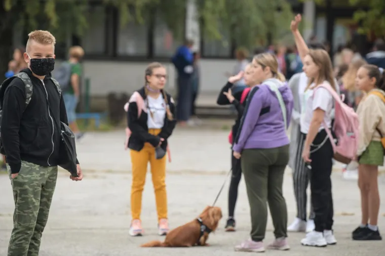 Gotovo pola milijuna djece krenulo u &scaron;kolu: Nastava počinje pod posebnim epidemiolo&scaron;lim mjerama