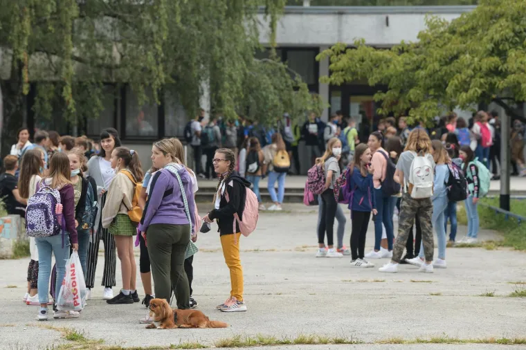 Gotovo pola milijuna djece krenulo u &scaron;kolu: Nastava počinje pod posebnim epidemiolo&scaron;lim mjerama