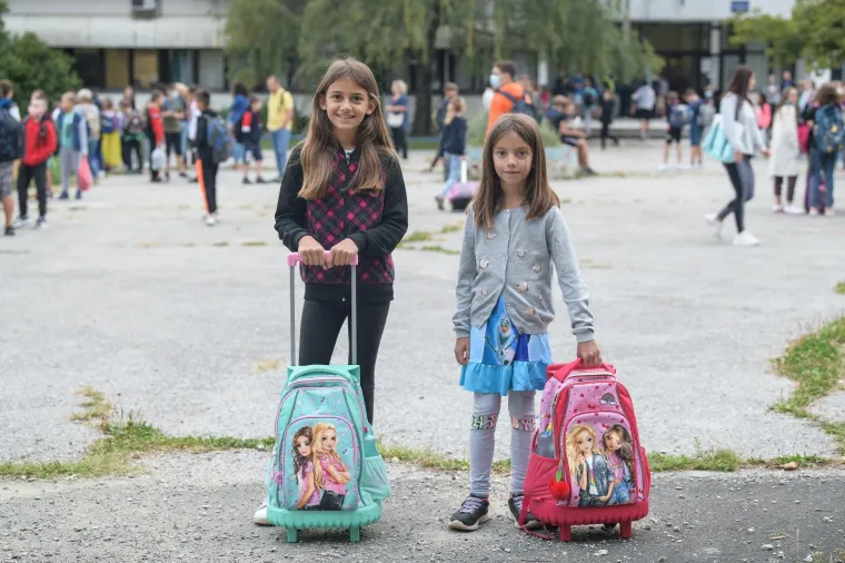 Gotovo pola milijuna djece krenulo u &scaron;kolu: Nastava počinje pod posebnim epidemiolo&scaron;lim mjerama