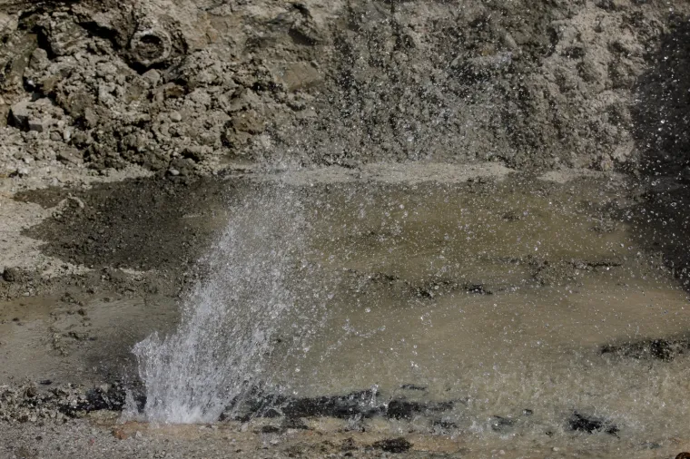 Velik dio Zagreba nema tople vode, opet je pukao vrelovod