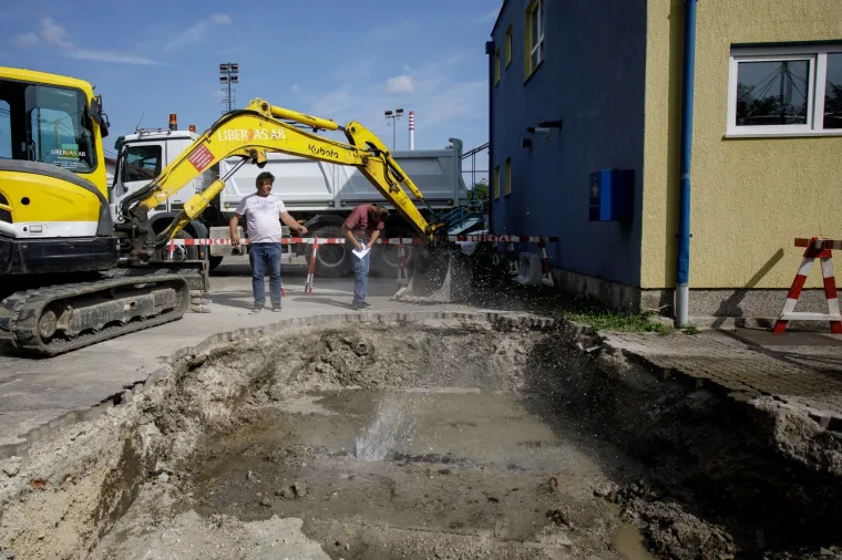 Velik dio Zagreba nema tople vode, opet je pukao vrelovod