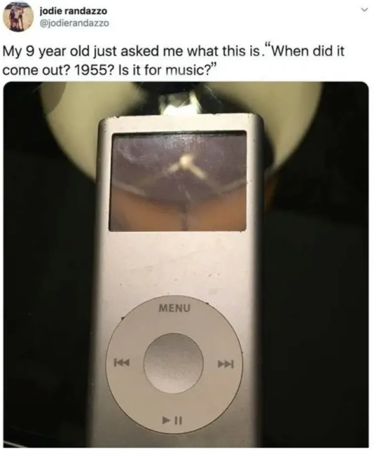 12 SLIKA ZBOG KOJIH ĆETE SE OSJEĆATI STARO: Kad vidite za &scaron;to dana&scaron;nji klinci nikad nisu čuli, past ćete pod stol