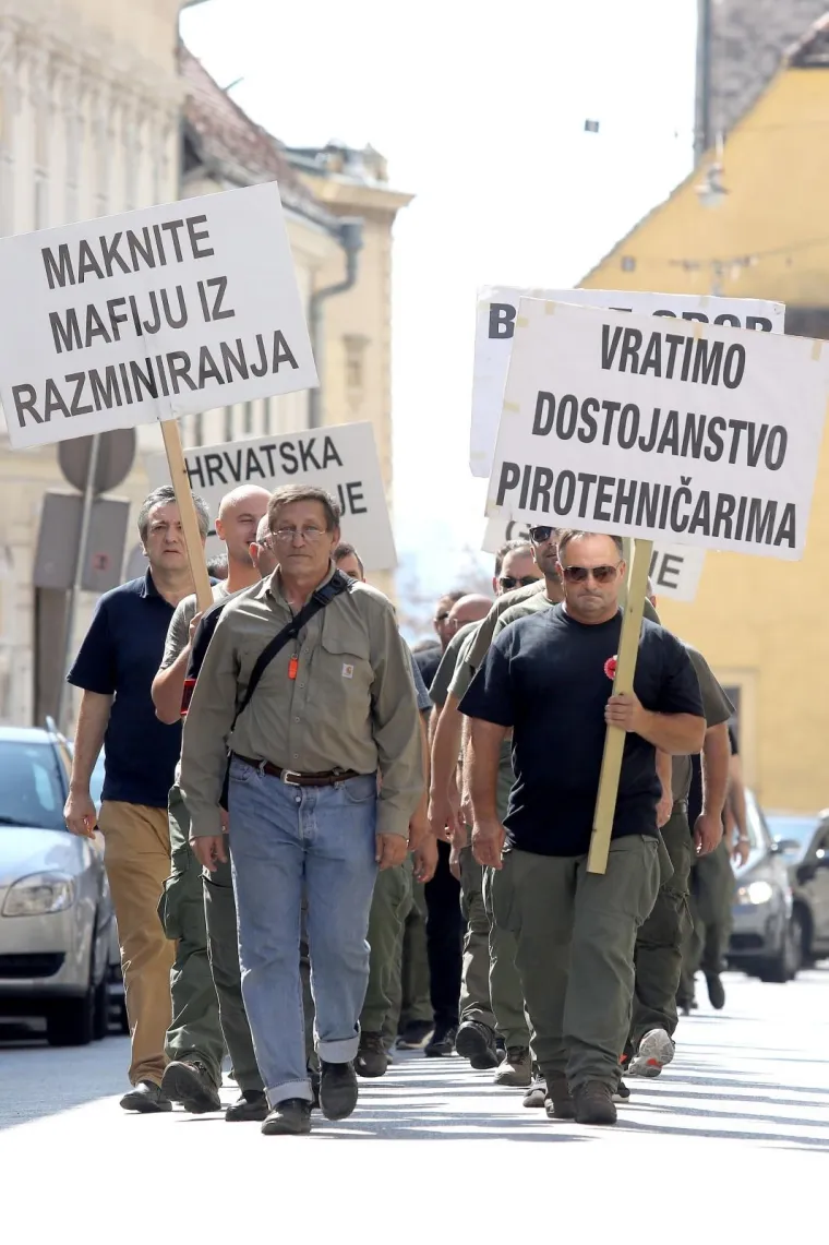 Prosvjed pirotehničara na Markovom trgu