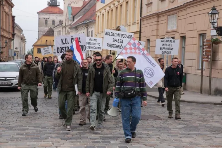 Prosvjed pirotehničara na Markovom trgu
