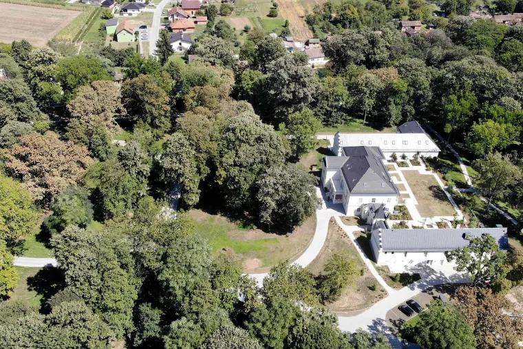 Evo &scaron;to se može napraviti s ne&scaron;to europskog novca: Virovitičko-podravska županija obnovlja prekrasan dvorac