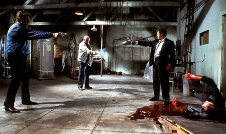 Reservoir Dogs - "Joe, ja ne bih... Ova pljačka izgleda nekako rizično i opasno."; "Da, nisam ni ja ba&scaron; siguran da su svi u ovoj skupini pouzdani. Otkazujemo!"