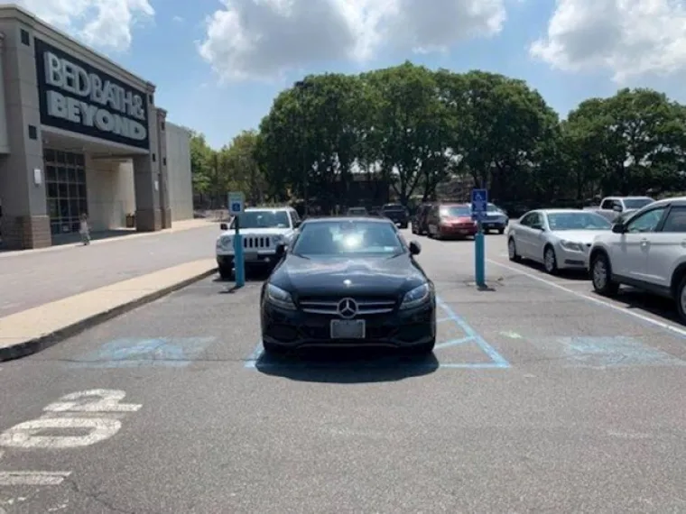 Tko im je dao vozačku? Ovi ljudi su antitalenti kad je u pitanju parkiranje