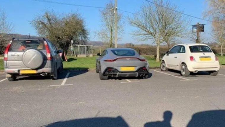 Tko im je dao vozačku? Ovi ljudi su antitalenti kad je u pitanju parkiranje