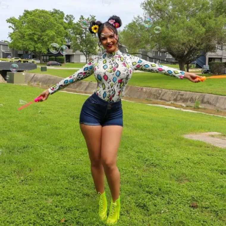 OVE DJEVOJKE SU OTI&Scaron;LE SA SELA, KAKO BI 'ZAPALILE' GRAD: Spremne su na sve i ba&scaron; ni&scaron;ta ih ne može zaustaviti