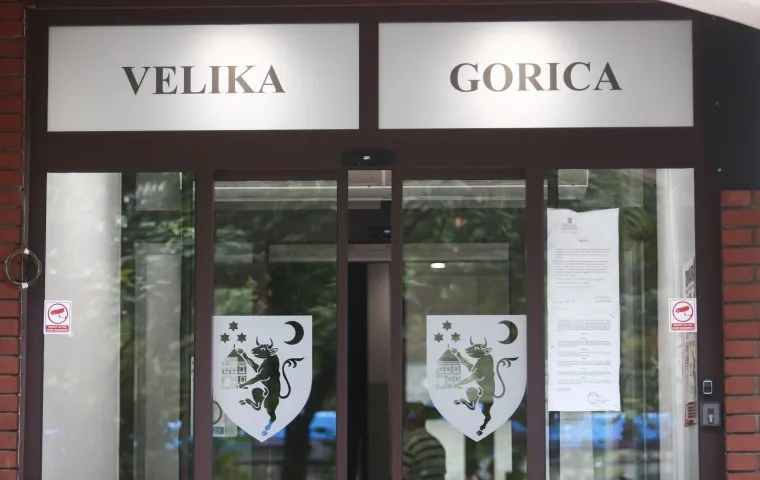 Djelatnici USKOK-a jutros su ušli u prostorije VG Vodoopskrbe i gradske uprave.