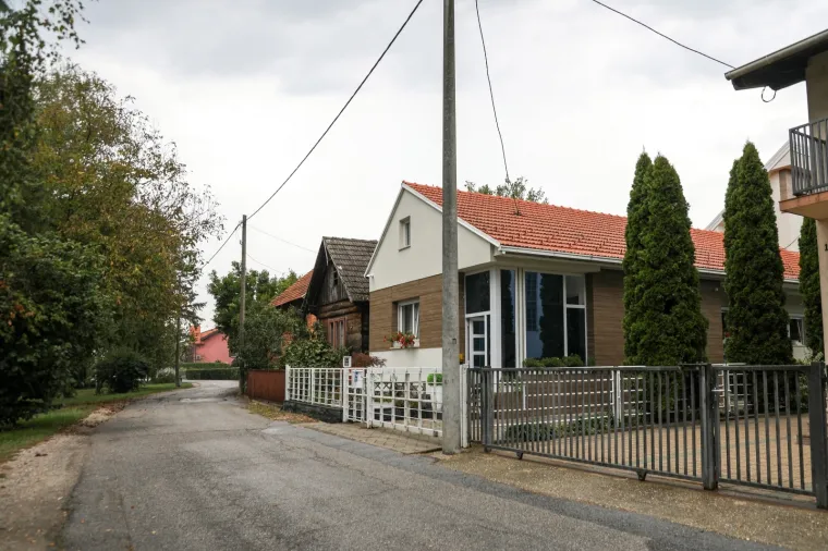 Na fotografijama se nalazi kuća saborskog zastupnika i gradonačelnika Velike Gorice - Dražena Bari&scaron;ića.