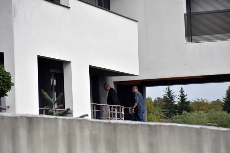 Pretres obiteljske kuće osumnjičenog gradonačelnika i saborskog zastupnika Vinka Grgića