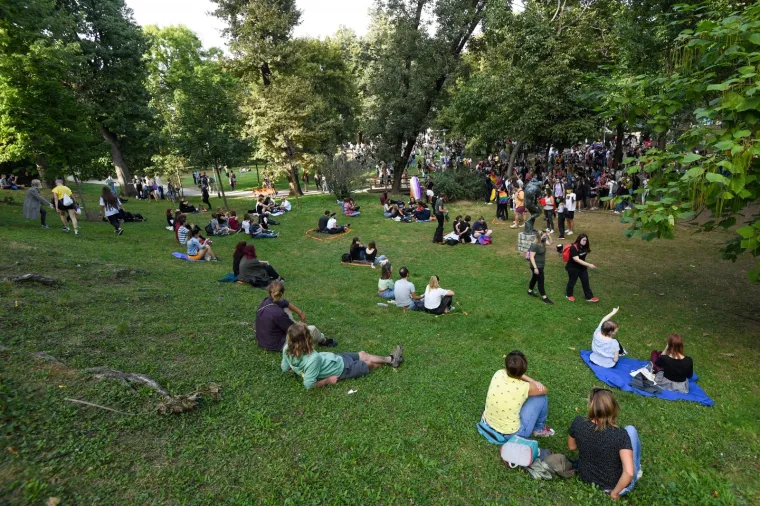 POVORKA PONOSA PO PRVI PUTA KRENULA S TRGA SVETOG MARKA: Ove godine pod sloganom 'Sloboda unutar i izvan četiri zida'