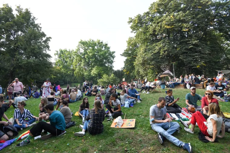 POVORKA PONOSA PO PRVI PUTA KRENULA S TRGA SVETOG MARKA: Ove godine pod sloganom 'Sloboda unutar i izvan četiri zida'