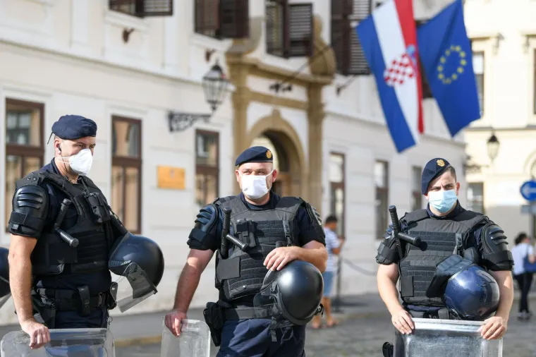 POVORKA PONOSA PO PRVI PUTA KRENULA S TRGA SVETOG MARKA: Ove godine pod sloganom 'Sloboda unutar i izvan četiri zida'