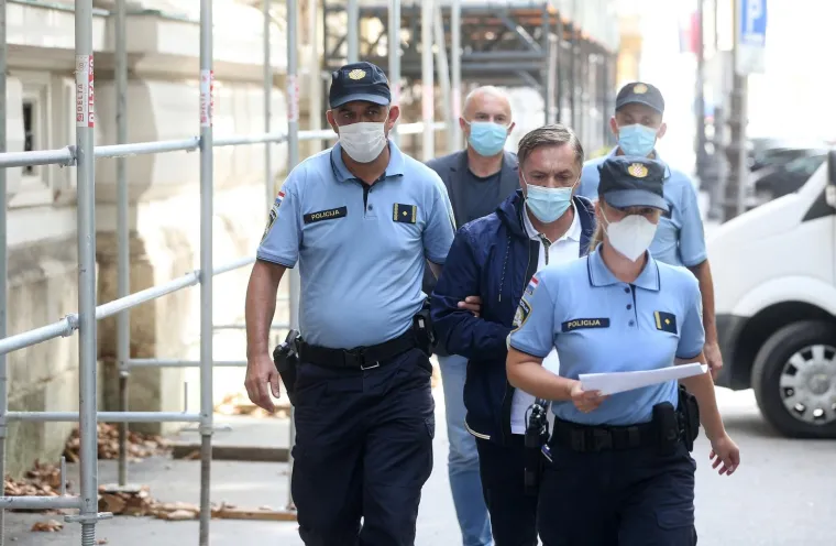 Gradonačelnici u lisicama: Grgić i Barišić dovedeni na Županijski sud, čeka se odluka o istražnom zatvoru