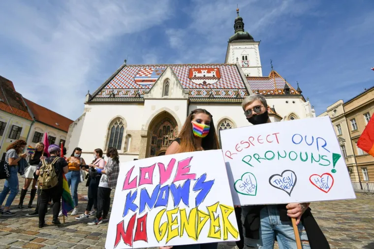 Okupljanje na Markovom trgu i &scaron;etnja Zagrebom: Sudionici Povorke ponosa traže mijenjanje ustavne definicija braka