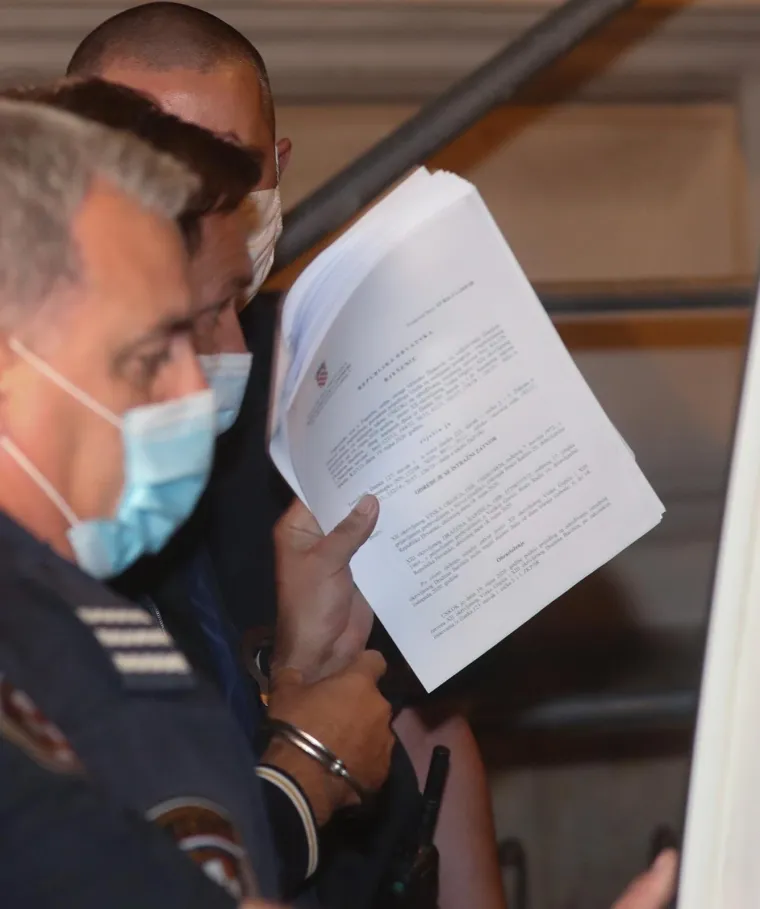 HDZ-ov i SDP-ov gradonačelnik u lisicama izvedeni iz suda i odvedeni u Remetinec!