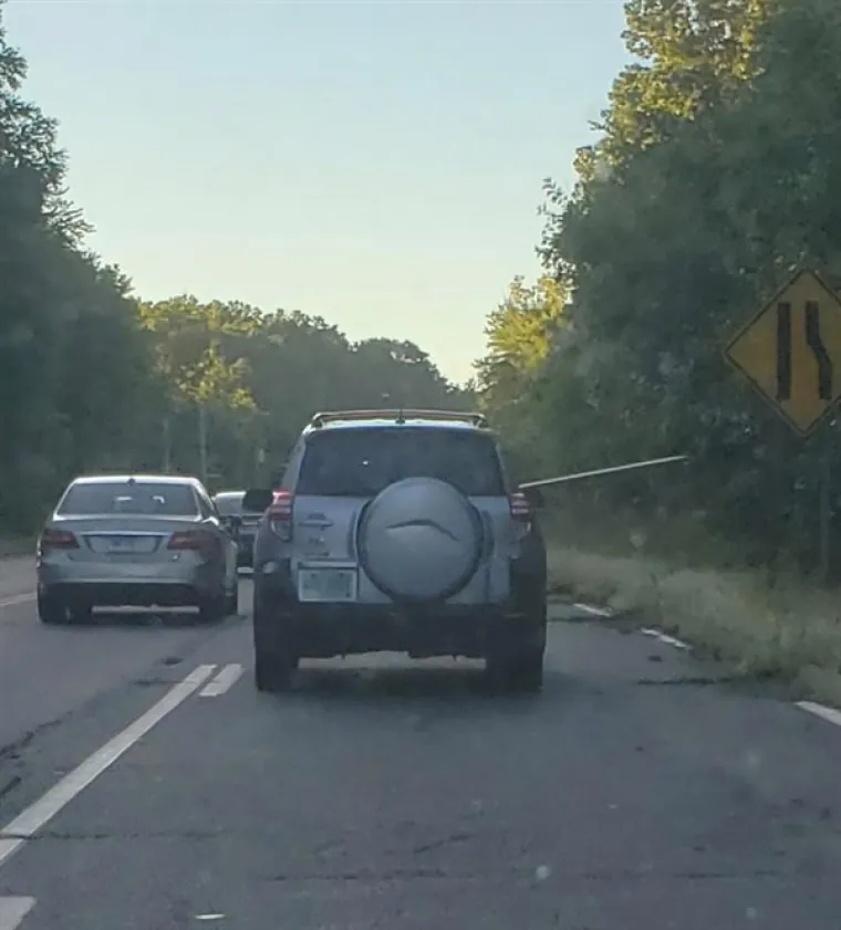 NE ZNAMO KAMO SU KRENULI, ALI ZNAMO DA IM NA CESTI NIJE MJESTO: Ovi prometni failovi su dokaz da ba&scaron; svatko može dobiti vozačku