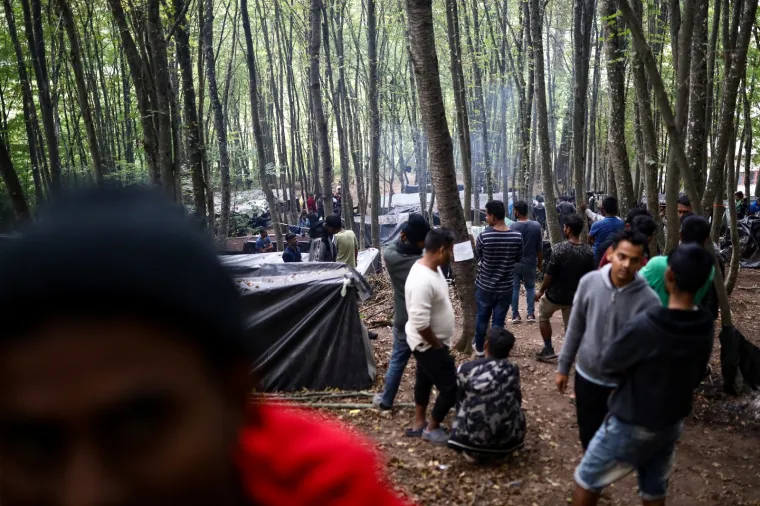 Pogledajte kamp kod Velike Kladu&scaron;e: Migranti su ga napravili sami i cilj im je prijeći hrvatsku granicu