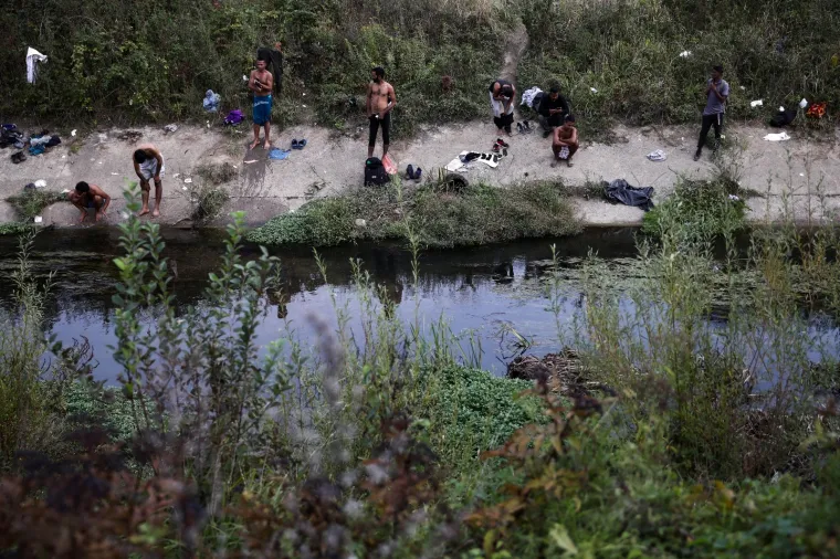 Pogledajte kamp kod Velike Kladu&scaron;e: Migranti su ga napravili sami i cilj im je prijeći hrvatsku granicu