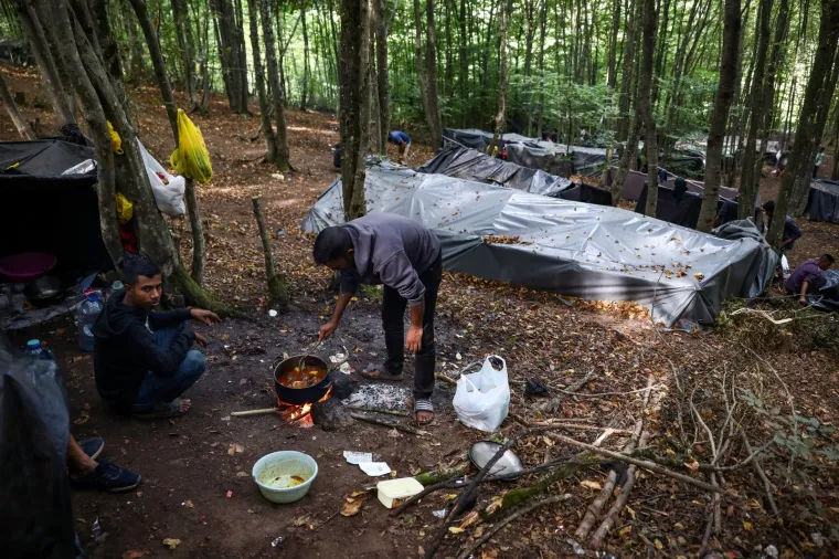 Pogledajte kamp kod Velike Kladu&scaron;e: Migranti su ga napravili sami i cilj im je prijeći hrvatsku granicu