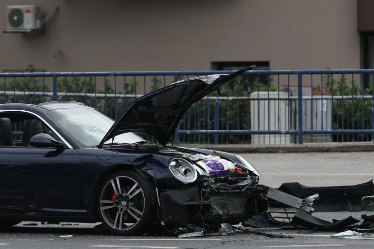 Kr&scaron; u Zagrebu: Na raskrižju se sudarili Porsche i BMW, nastala ogromna kolona