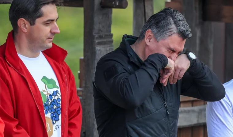 Milanović u zagorskoj berbi: 'Ako moram birati između vina i cigareta, nemam dvojbe, to je dobra kapljica'