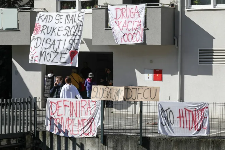 Građani Črnomerca protive se da im reciklažno dvorište bude pod nosom: 'Kad se male ruke slože, disati se može'