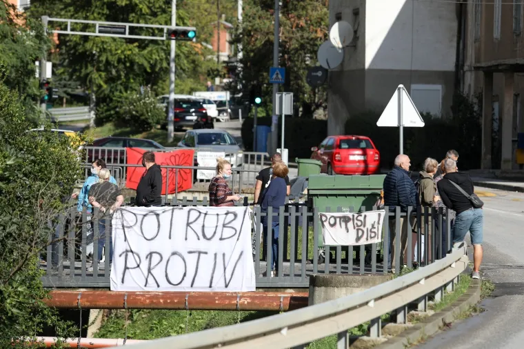 Građani Črnomerca protive se da im reciklažno dvori&scaron;te bude pod nosom: 'Kad se male ruke slože, disati se može'