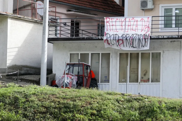 Građani Črnomerca protive se da im reciklažno dvori&scaron;te bude pod nosom: 'Kad se male ruke slože, disati se može'