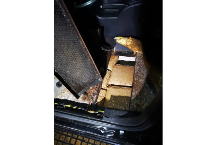 Zagrebačka policija zaplijenila gotovo 45 kilograma droge: Marihuana, ha&scaron;i&scaron;, kokain...