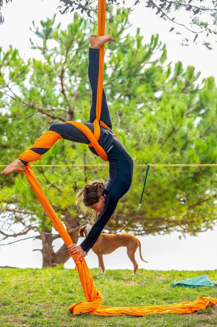'Nebeski hodači' zaplesali na konopcu iznad mora: Njih ne brine koračati bez tla pod nogama