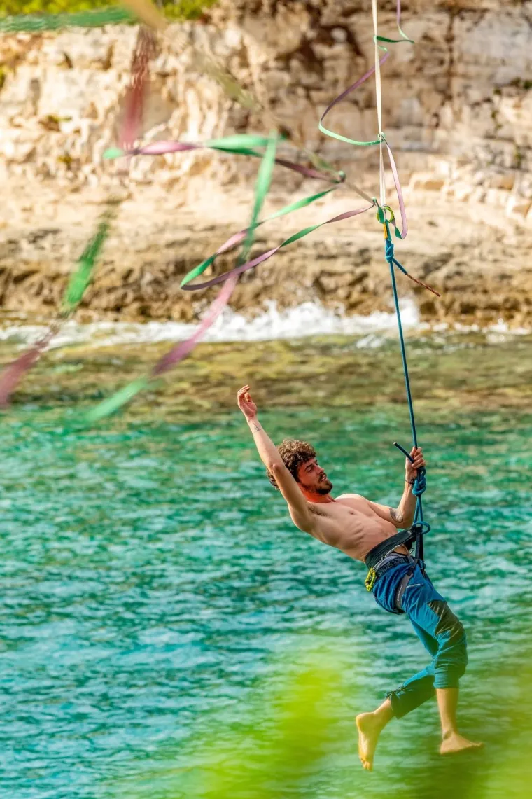 'Nebeski hodači' zaplesali na konopcu iznad mora: Njih ne brine koračati bez tla pod nogama