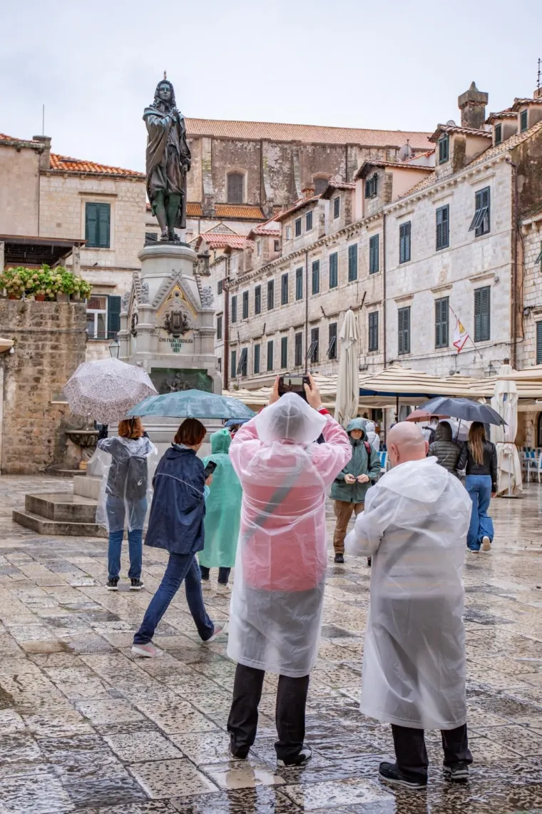 Ki&scaron;a danima ne prestaje padati u Dubrovniku: Otjerala je i ono malo preostalih turista
