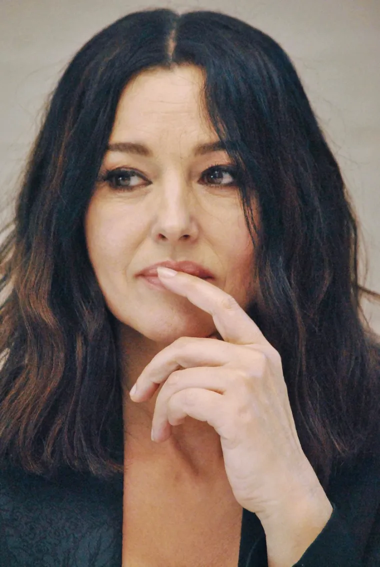 MONICA BELLUCCI DANAS SLAVI 56. ROĐENDAN: Evo kako se prelijepa glumica mijenjala kroz godine