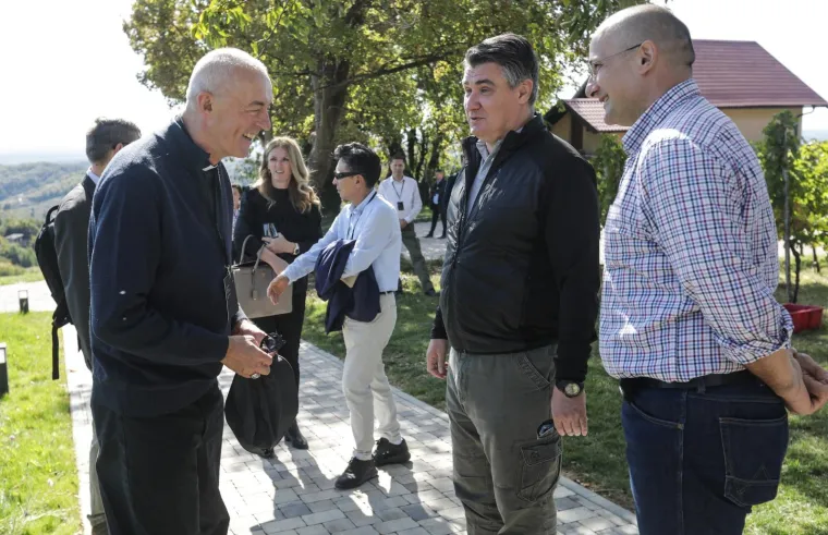 Veloposlanici se u berbi s Milanovićem natjecali tko će nam bolje 'prodati' avione: 'Zoran je pametan momak'