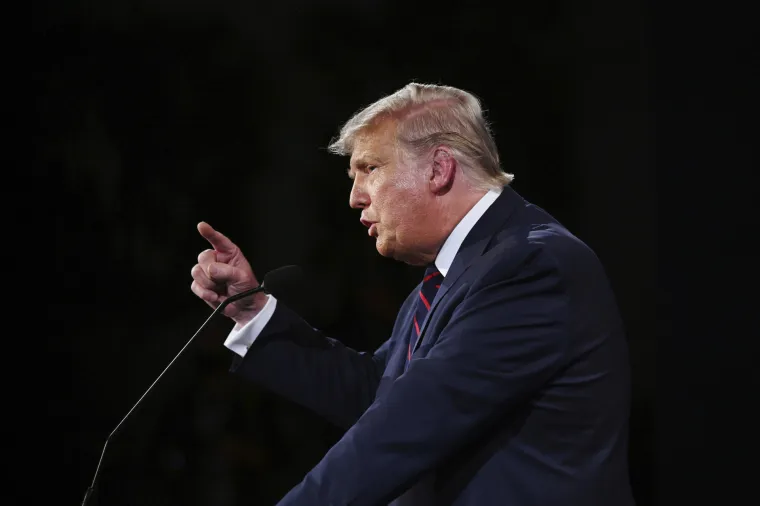 Njihova lica govore sve: Donald Trump i Joe Biden žestoko se sukobili u prvoj predsjedničkoj debati