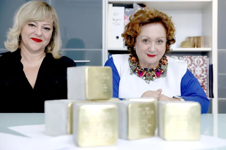 Lea Deutsch jo&scaron; uvijek čeka svoju ulicu ili trg u Zagrebu: Danas je ispred njene kuće postavljen 'kamen spoticanja'