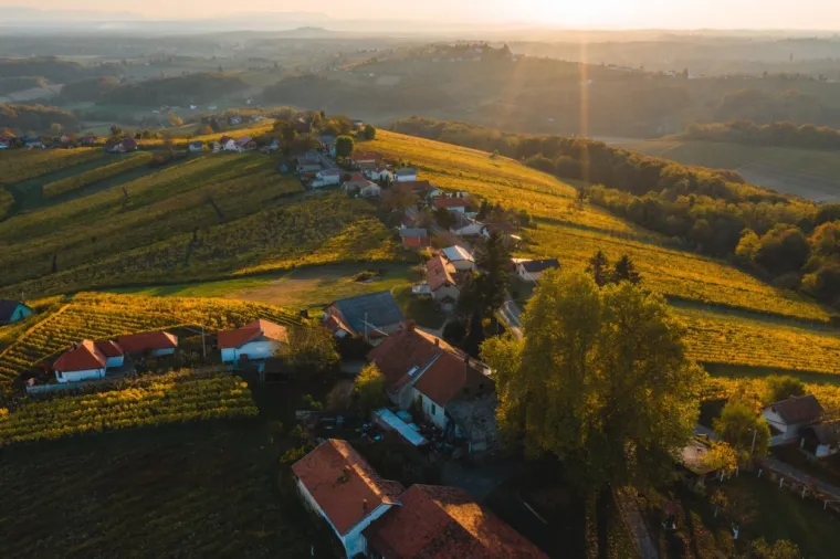 Zaljubljeni Adam iz Daruvara proslavio je Hrvatsku diljem Europe, a sada je vrijeme da izaberete njegova nasljednika