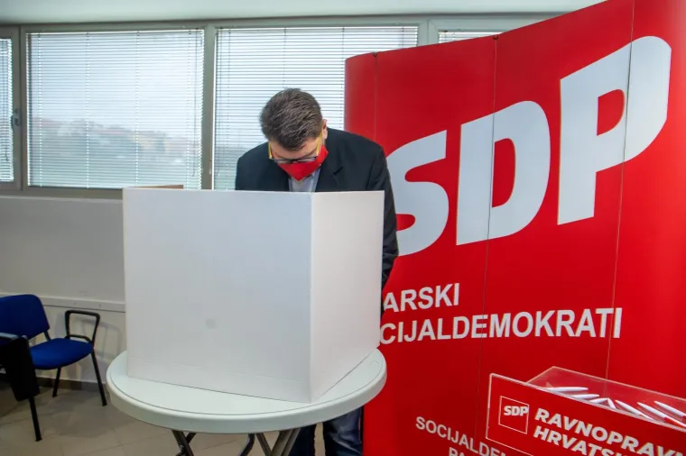 SDP danas bira novog predsjednika: Drugi krug donosi konačnu odluku - Grbin ili Kolar