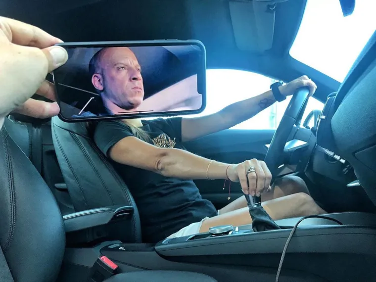 NE, OVO NIJE PHOTOSHOP: Pogledajte &scaron;to radi ovaj fotograf, mislit ćete da halucinirate