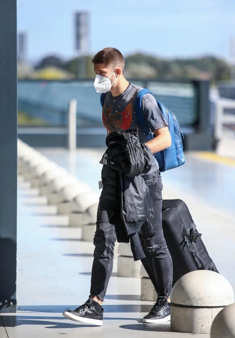 VATRENI SE OKUPILI U ZAGREBU I OTPUTOVALI PREMA &Scaron;VICARSKOJ: Ovako je izgledao prvi susret igrača nakon rujanskog debakla