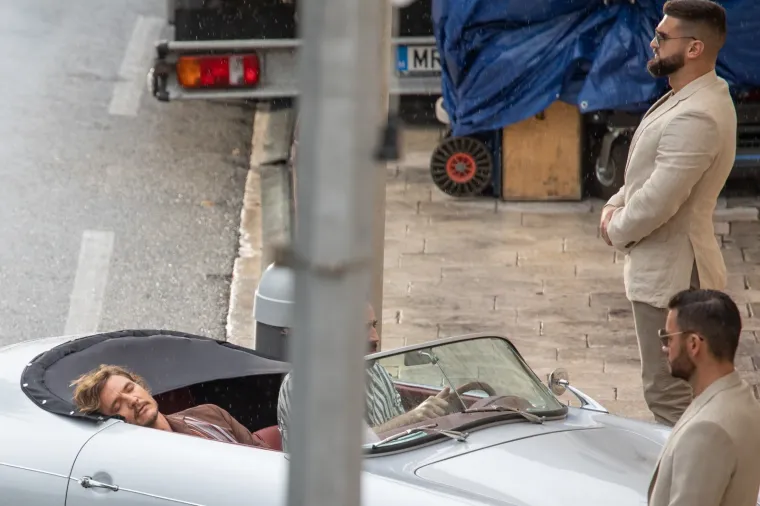 NESVAKIDAŠNJI PRIZORI IZ DUBROVNIKA: Nicolas Cage juri centrom grada u Porscheu