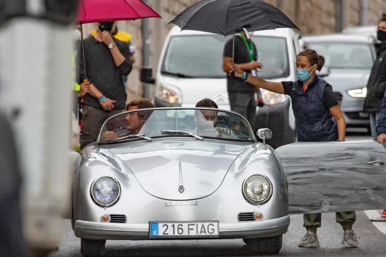 NESVAKIDAŠNJI PRIZORI IZ DUBROVNIKA: Nicolas Cage juri centrom grada u Porscheu