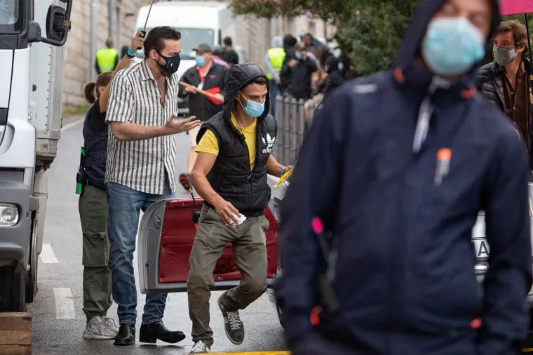 NESVAKIDAŠNJI PRIZORI IZ DUBROVNIKA: Nicolas Cage juri centrom grada u Porscheu