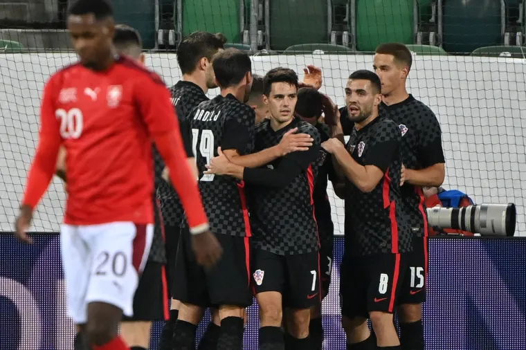 [FOTO] NEKA NOVA HRVATSKA: Dalić nam je u Švicarskoj u praktički domaćinskoj atmosferi predstavio mlade nade Vatrenih