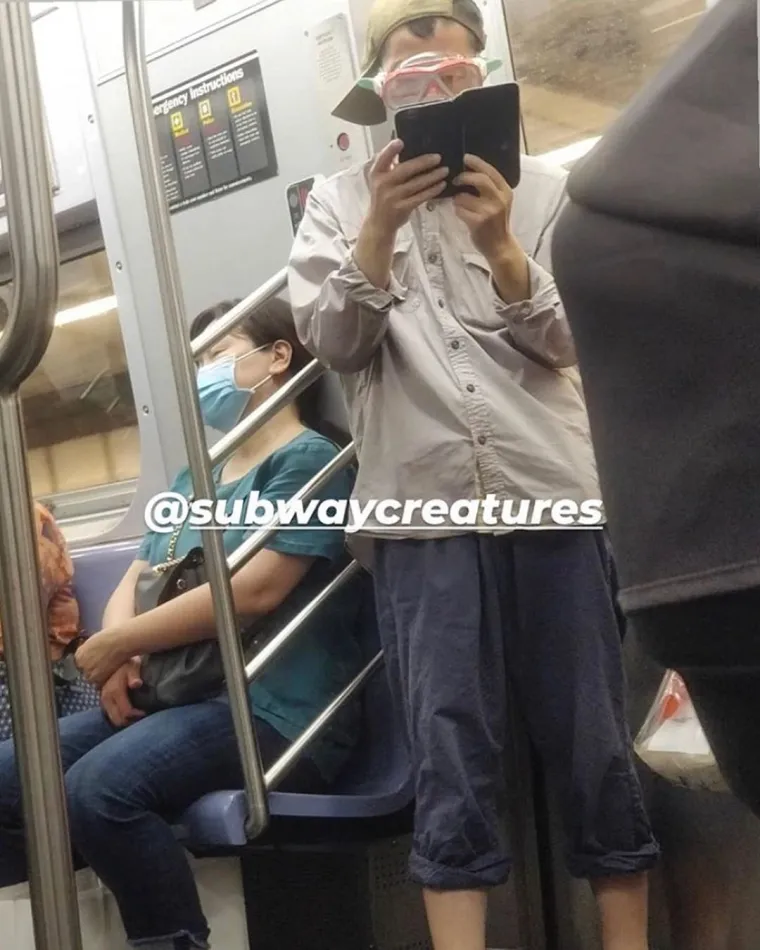 EKIPA U JAVNOM PRIJEVOZU JAKO SLOBODNO TUMAČI POJAM ZA&Scaron;TITNE MASKE: Pogledajte &scaron;to su sve nabili na glavu