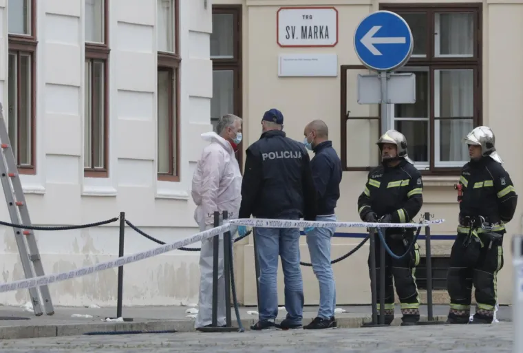 Markov trg pod policijskom blokadom: Banski dvori izre&scaron;etani su mecima!